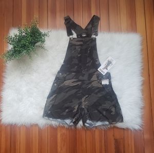 NWT Camo Short Overalls (Size S)